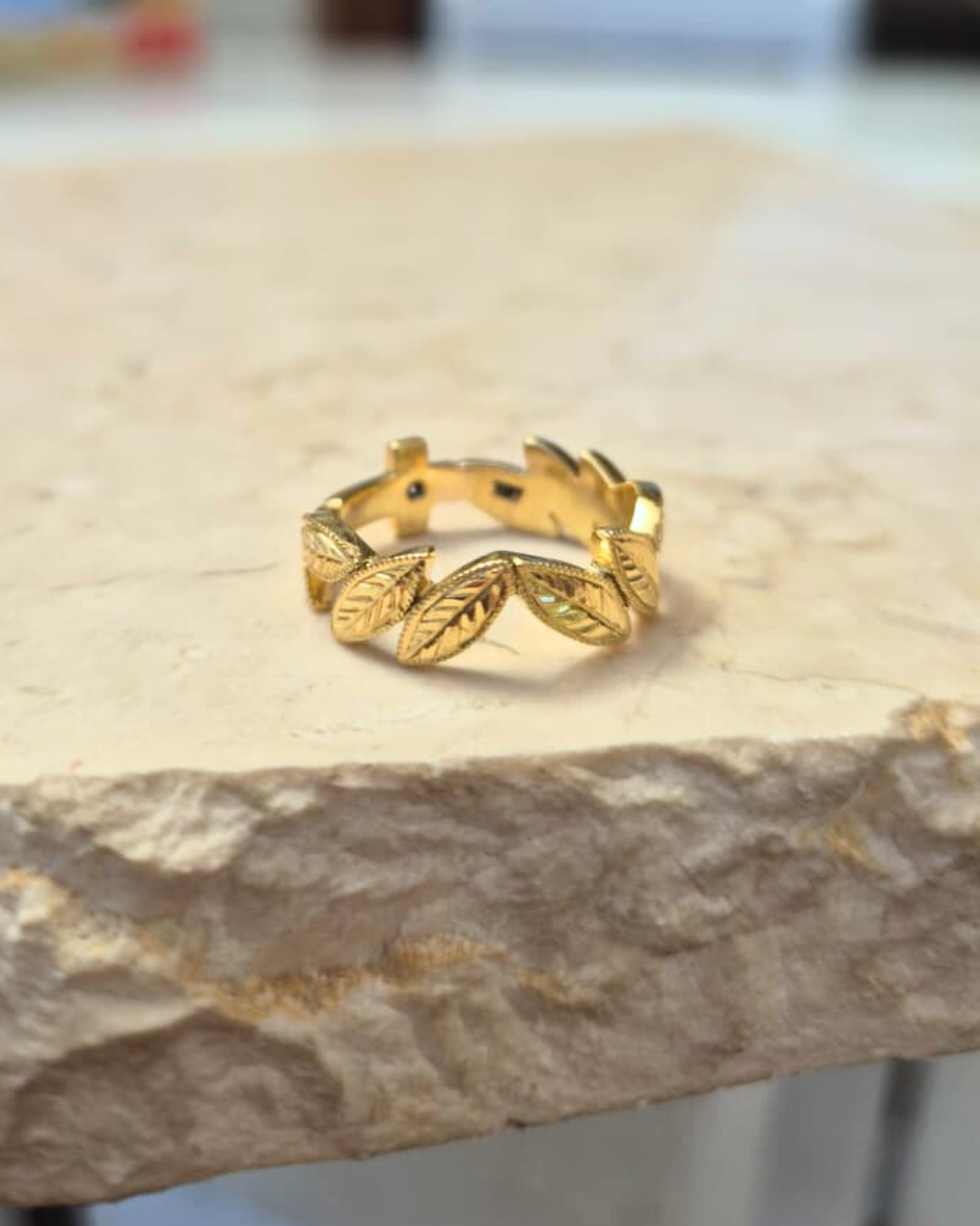 Anillo Denario Hojas oro