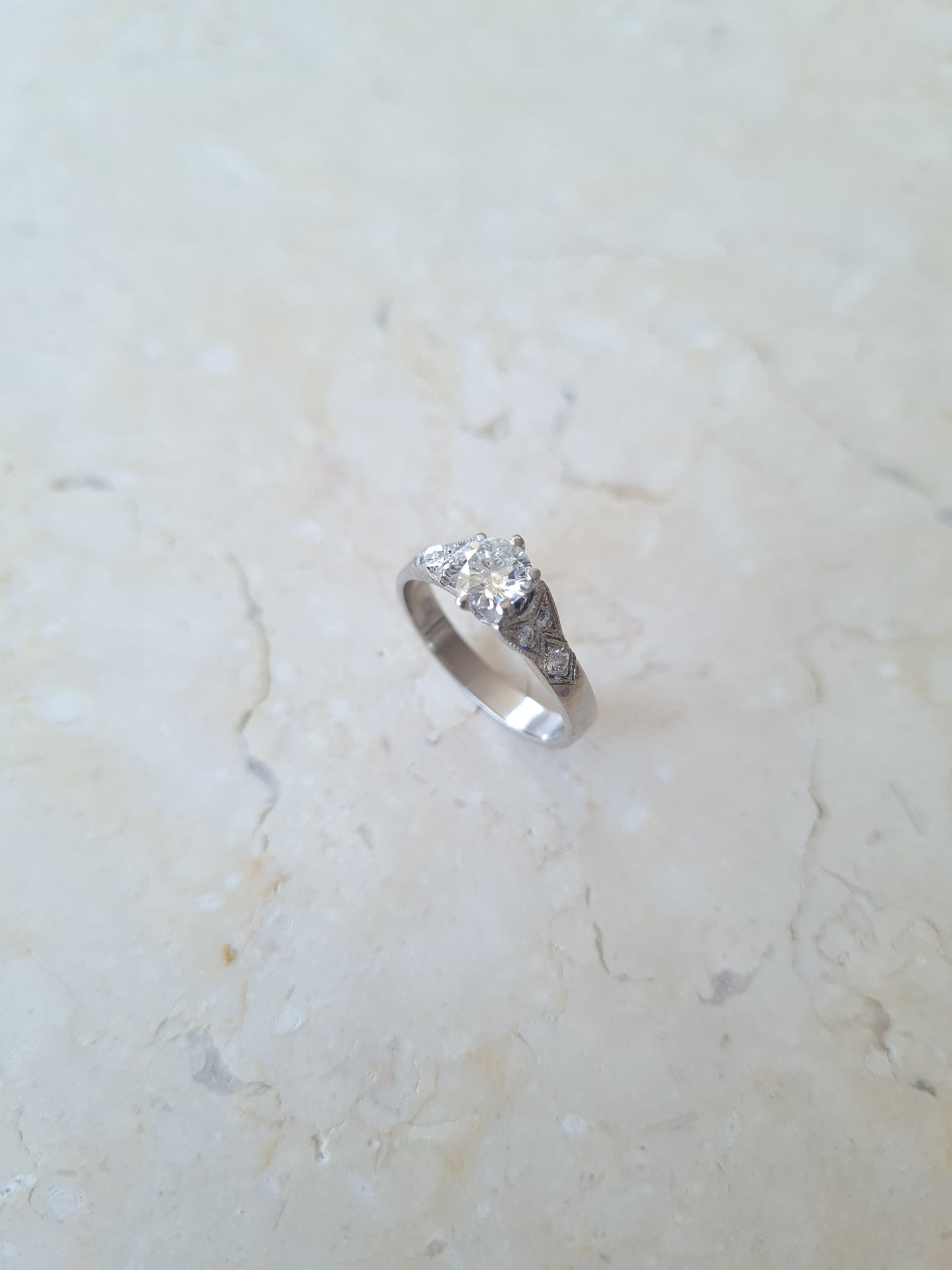 Anillo Solitario Vintage