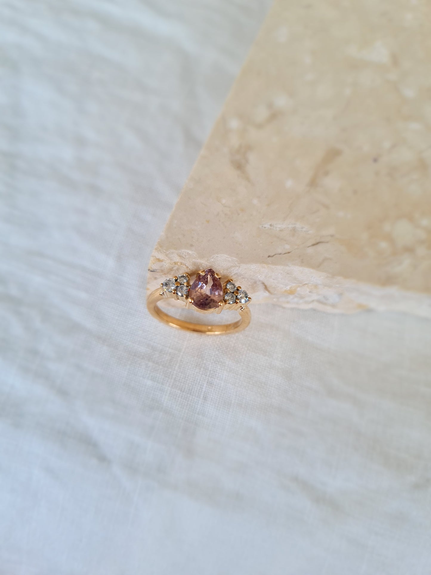 Anillo Zafiro Rosa